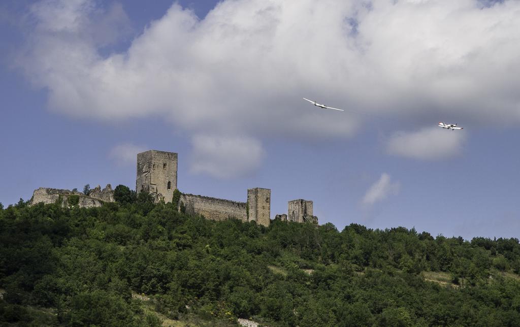 Au Petit Verger Puivert Exterior foto